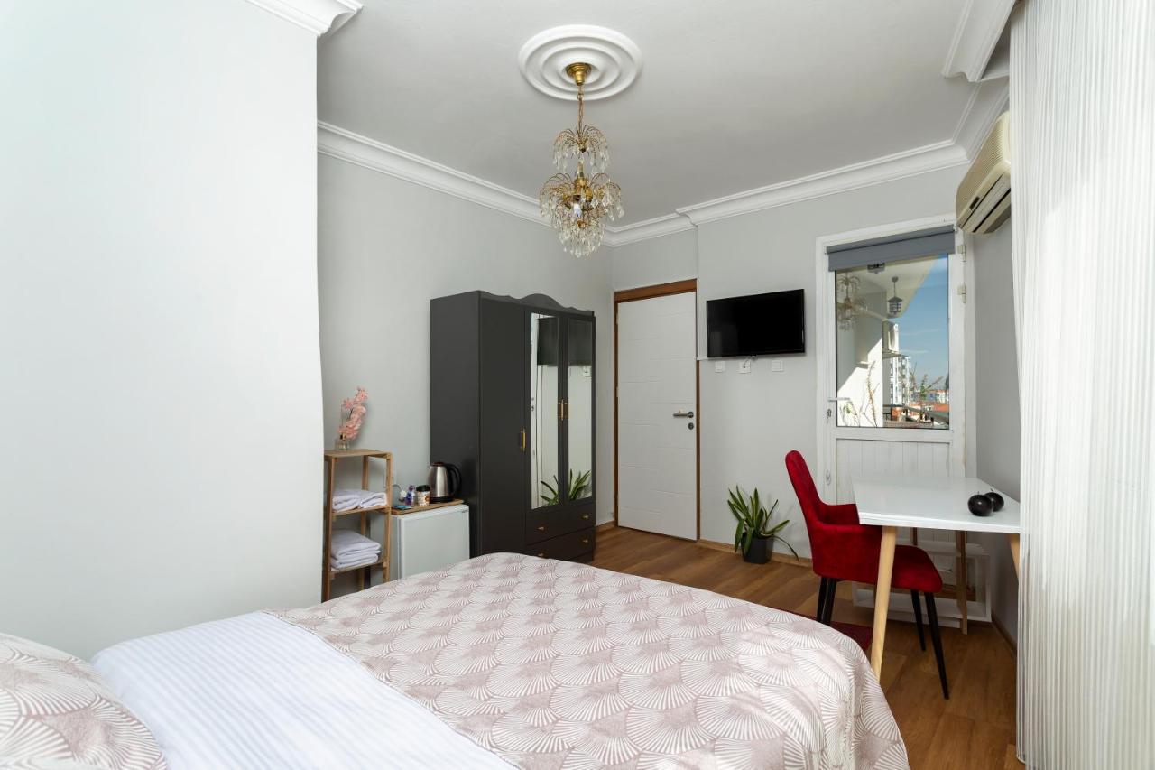 8 Rooms House Balçova Extérieur photo