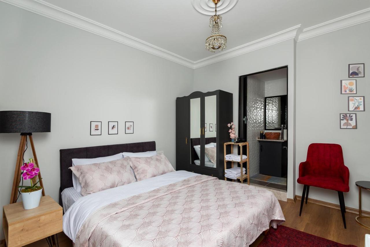 8 Rooms House Balçova Extérieur photo