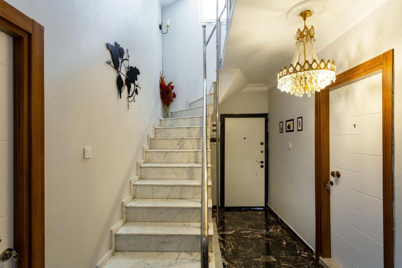 8 Rooms House Balçova Extérieur photo